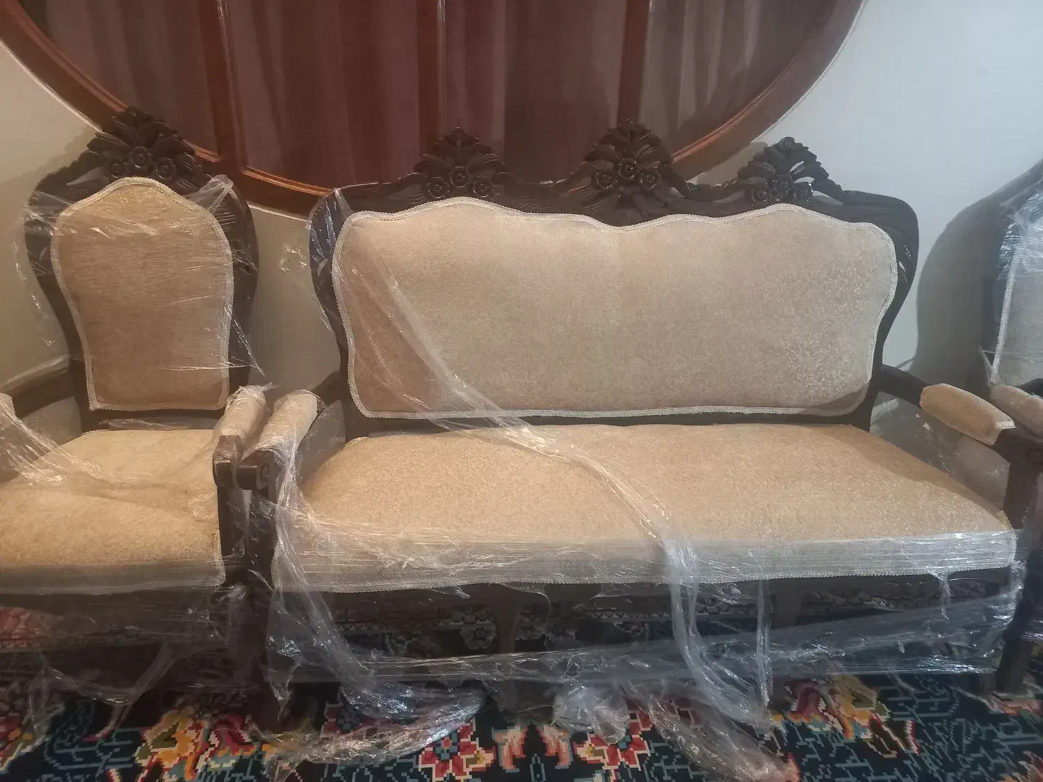 مبل ۹نفره سلطنتی چوب راش|مبلمان خانگی و میز عسلی|اراک, |دیوار