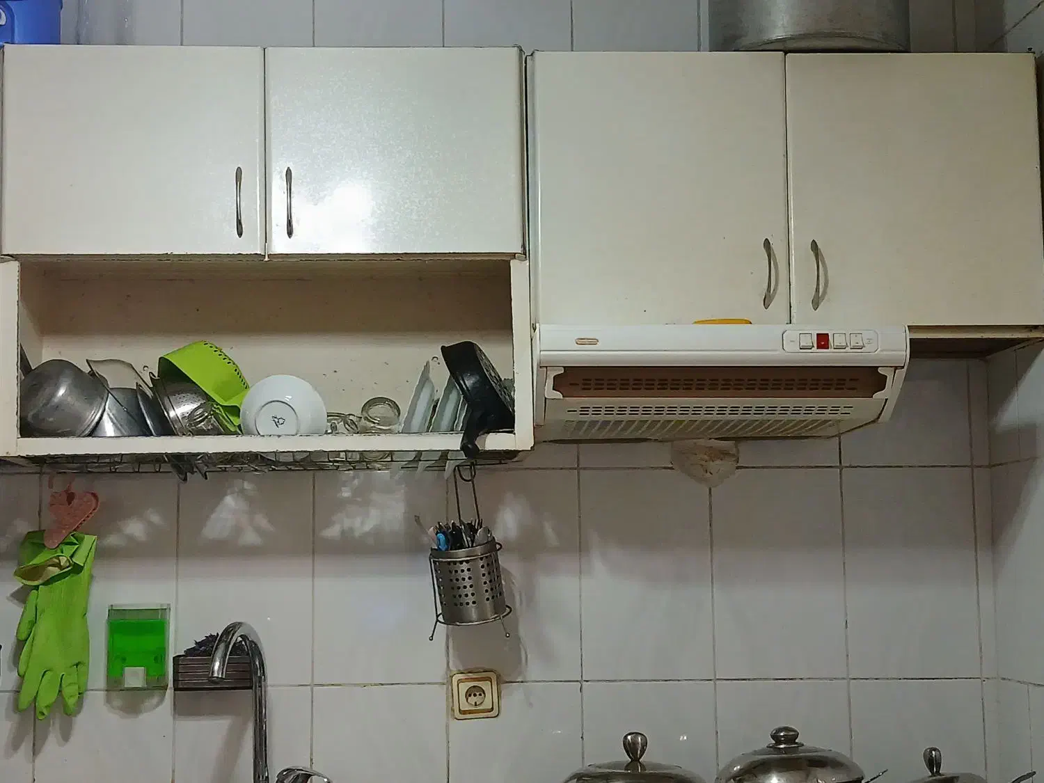 کابینت و هود و سینک دوقلو|آب‌چکان و نظم‌دهنده ظروف|پرند, فاز ۵|دیوار