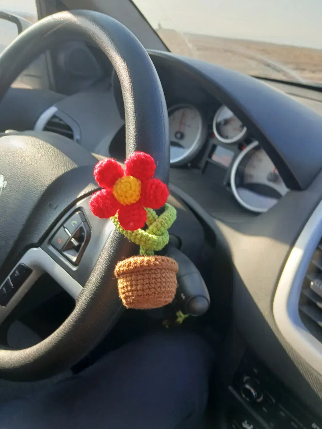 گل و گلدان بافتنی|صنایع دستی و سایر لوازم تزئینی|قم, شهرک امام حسن|دیوار