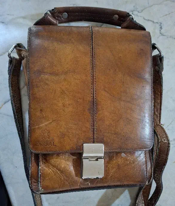 چرم اقبال|کیف، کفش، کمربند|اردبیل, |دیوار