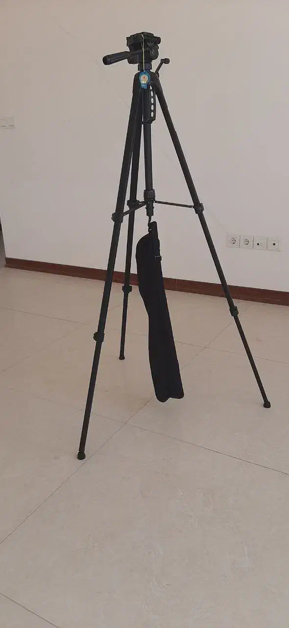 سه پایه دوربین|دوربین عکاسی و فیلم‌برداری|اراک, |دیوار