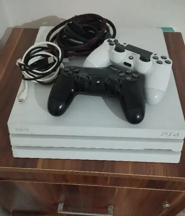 ps4 pro 1t ps4 ps4pro|کنسول، بازی ویدئویی و آنلاین|قم, شهرک فاطمیه|دیوار