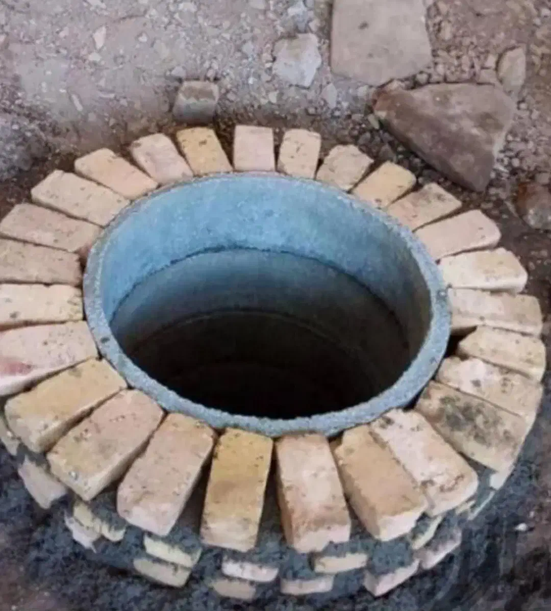 چاه کن با ۲۵ سال سابقه کار|خدمات پیشه و مهارت|بروجرد, |دیوار