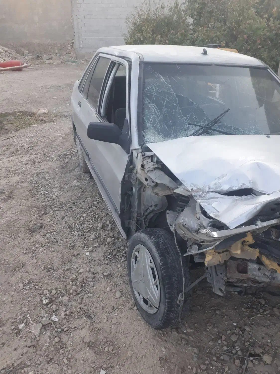 پراید تصادفی مدل ۸۵|خودرو سواری و وانت|کوهنجان, |دیوار