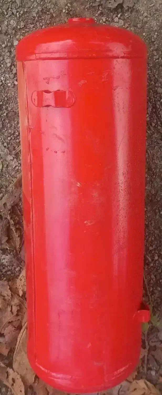 کپسول|قطعات یدکی و لوازم جانبی|ماکلوان, |دیوار