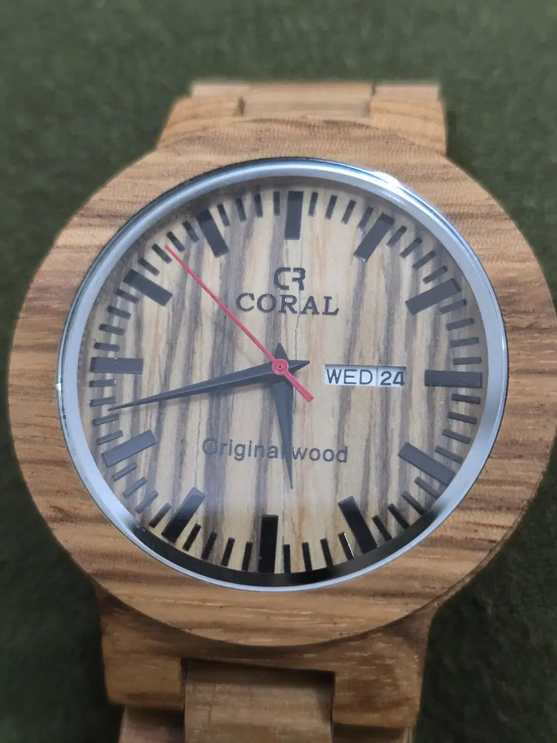 ساعت  بسیار زیبا مارک  CORAL|ساعت|برازجان, |دیوار
