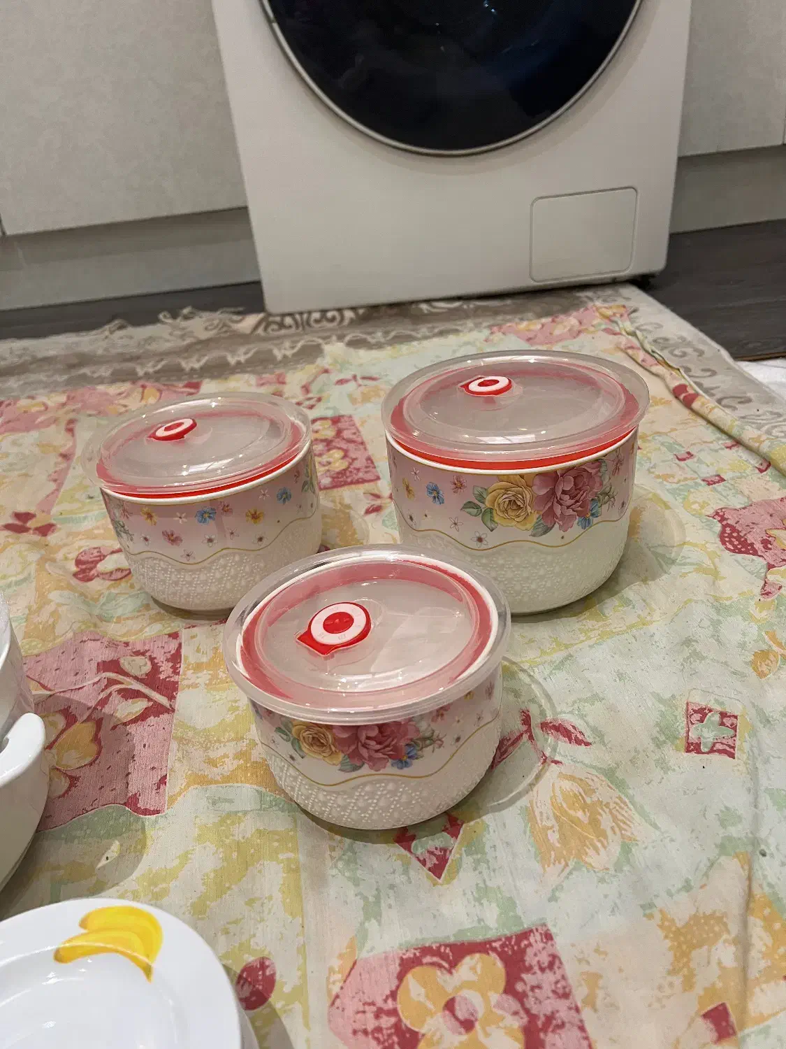 ظروف انتیک|کلکسیون اشیاء عتیقه|رشت, استادسرا|دیوار