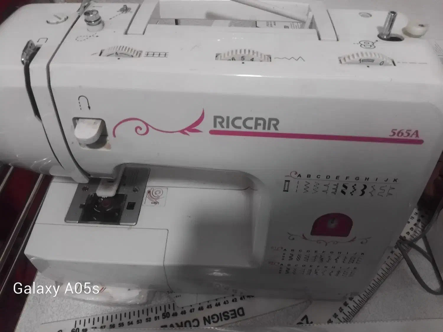 چرخ خیاطی Riccar|چرخ خیاطی و ریسندگی|شاهین‌شهر, حاجی آباد|دیوار