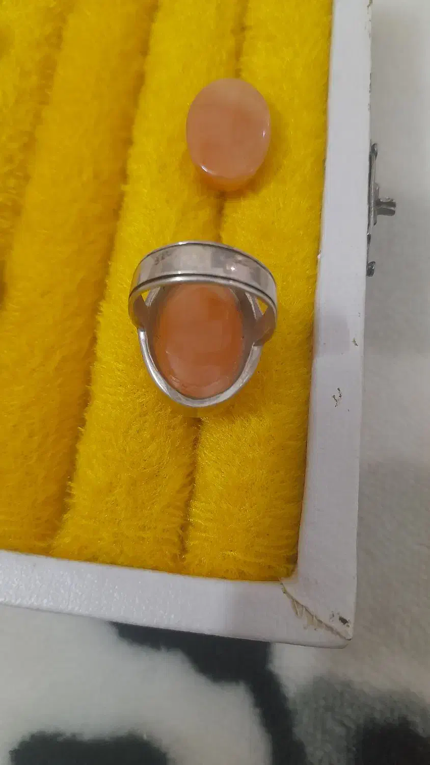 انگشترزیبا دورنجف یمانی وعقیق|کلکسیون اشیاء عتیقه|سبزوار, کوی بهار|دیوار