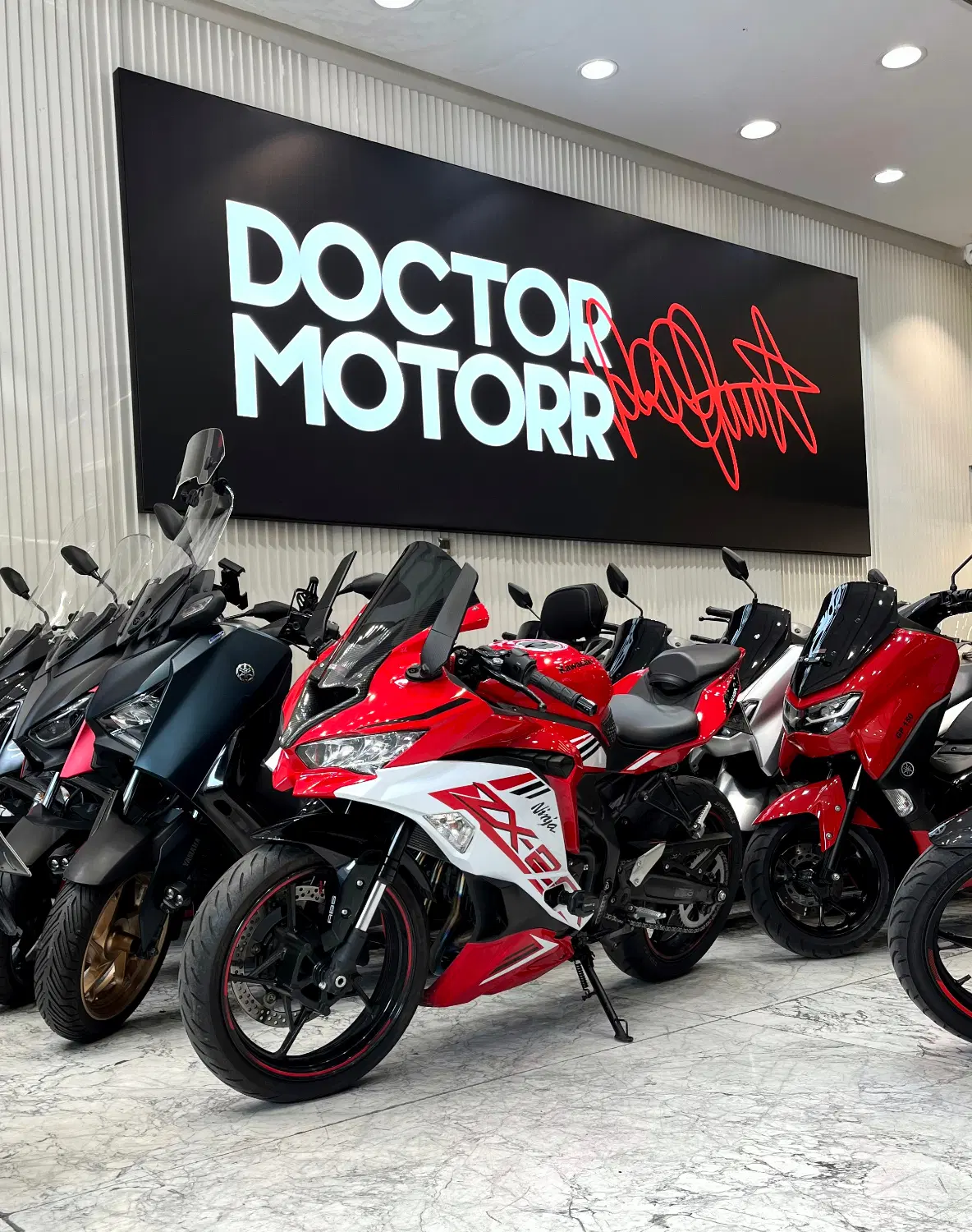 فروشگاه دکتر موتور / kawasaki/ نینجا 250/ 4 سیلندر|موتورسیکلت|تهران, اسکندری|دیوار
