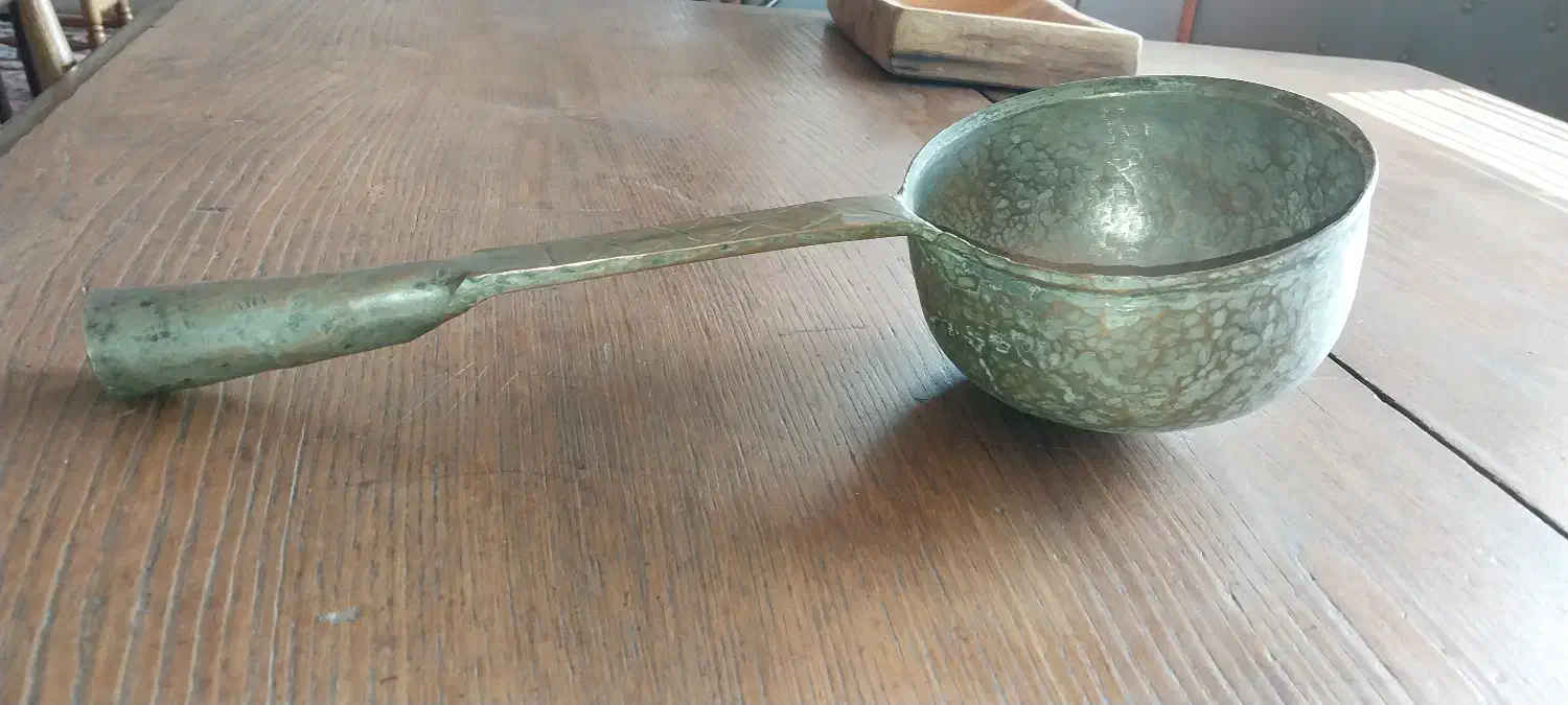 ملاقه مسی قدمت دار|کلکسیون اشیاء عتیقه|بابلسر, |دیوار