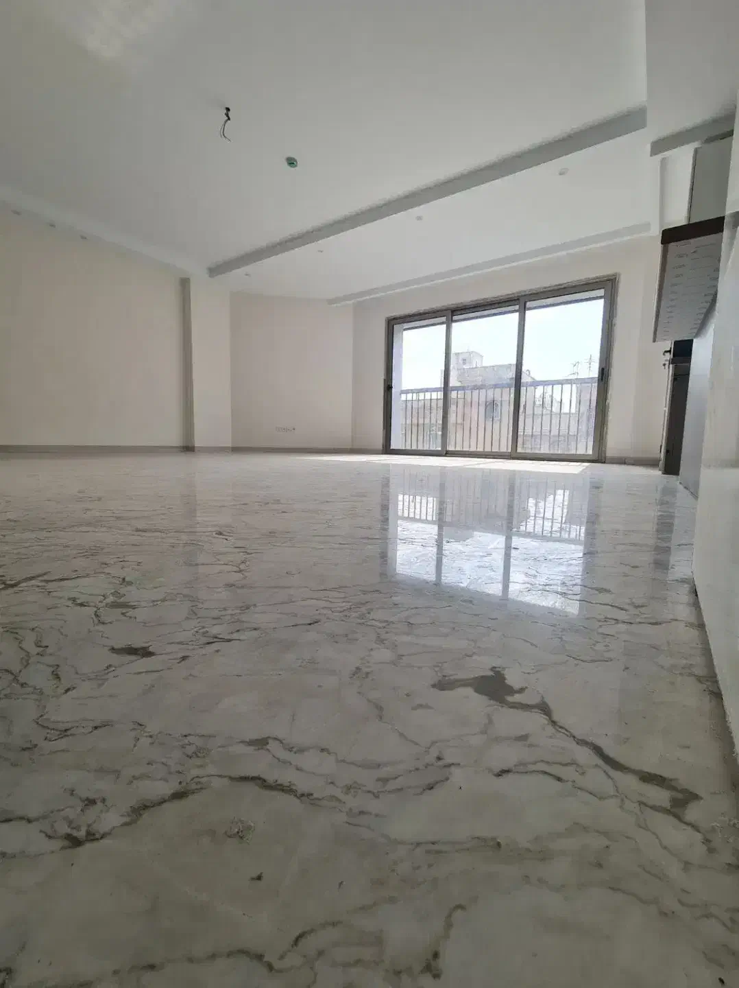 ۹۰ متر / شیک و خوش نقشه / فایل شخصی