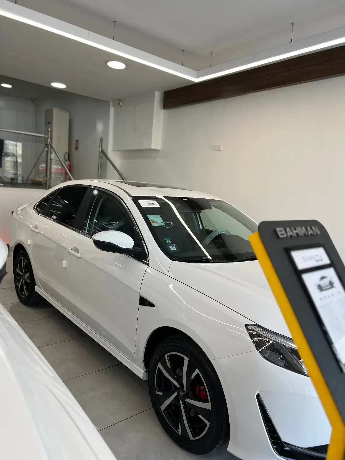 ریسپکت پرایم 2 رنگ سفید تریم مشکی مدل 1404 صفر خشک|خودرو سواری و وانت|کرج, کرج نو|دیوار