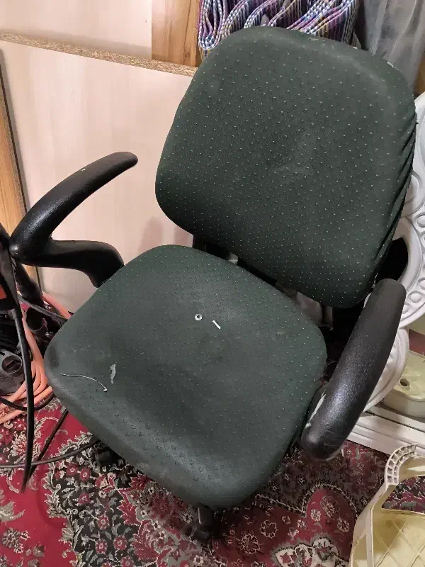 صندلی|صندلی و نیمکت|تربت‌حیدریه, شهرک ولیعصر|دیوار