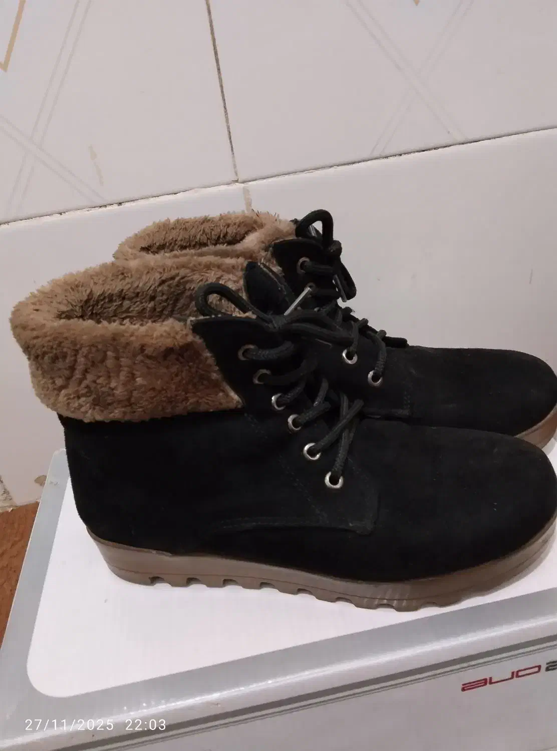 نیم بوت خزدار سایز ۳۷|کیف، کفش، کمربند|تهران, نعمت‌آباد|دیوار