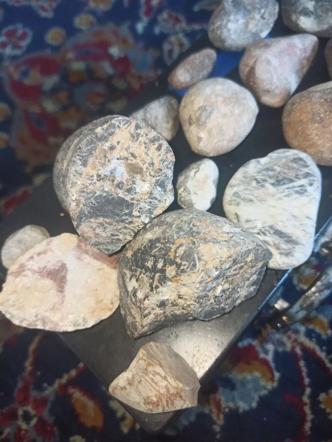 سنگ قیمتی|جواهرات|امامزاده عبدالله, |دیوار