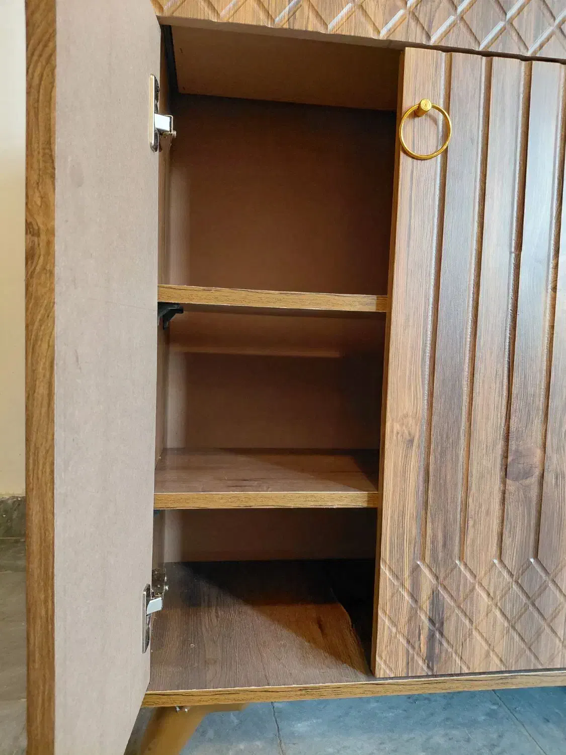 جاکفشی|جاکفشی، کمد، دراور|سهند, |دیوار