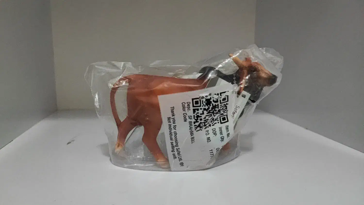 فیگور گاو زبو سافاری|اسباب‌‌بازی|ری, دیلمان|دیوار