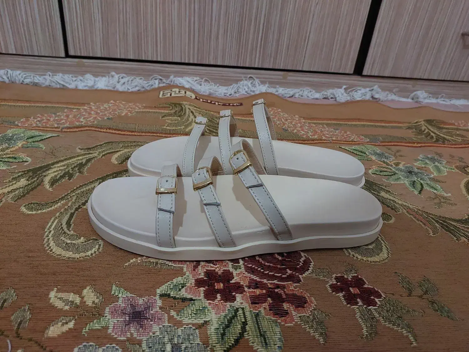 صندل کرمی رنگ|کیف، کفش، کمربند|اردبیل, |دیوار