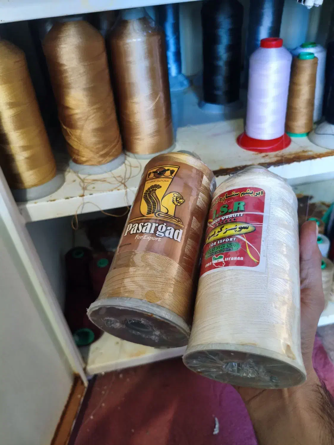 نخ ابریشمی و نخ پلیستر دولایه|لوازم خیاطی و بافتنی|ابهر, |دیوار