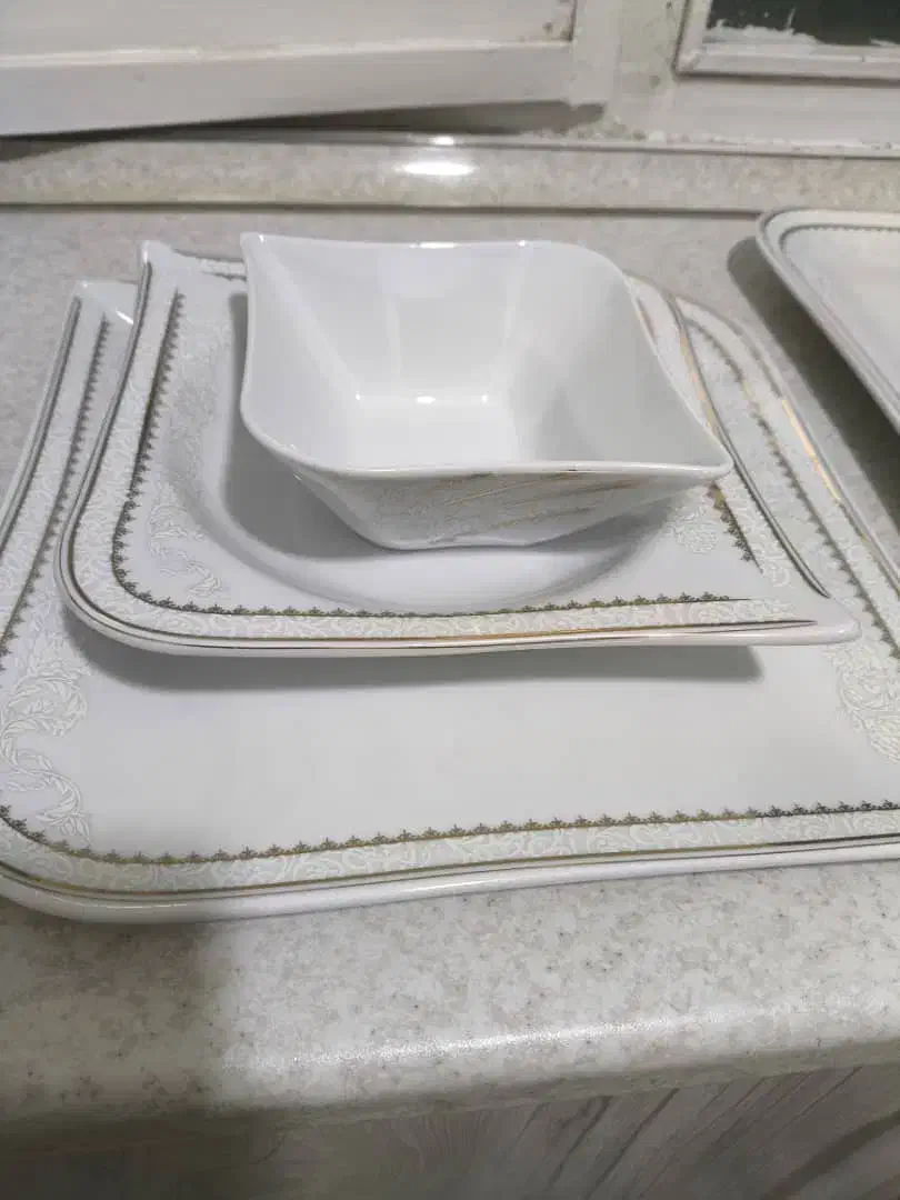 سرویس چینی توس 24نفره|ظروف سرو و پذیرایی|تهران, شهرک طالقانی|دیوار