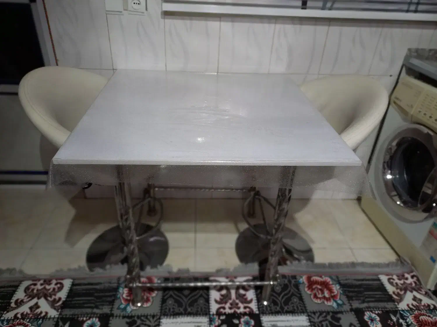 میز غذاخوری ۲نفره تمیز و سالم|میز و صندلی غذاخوری|اراک, |دیوار