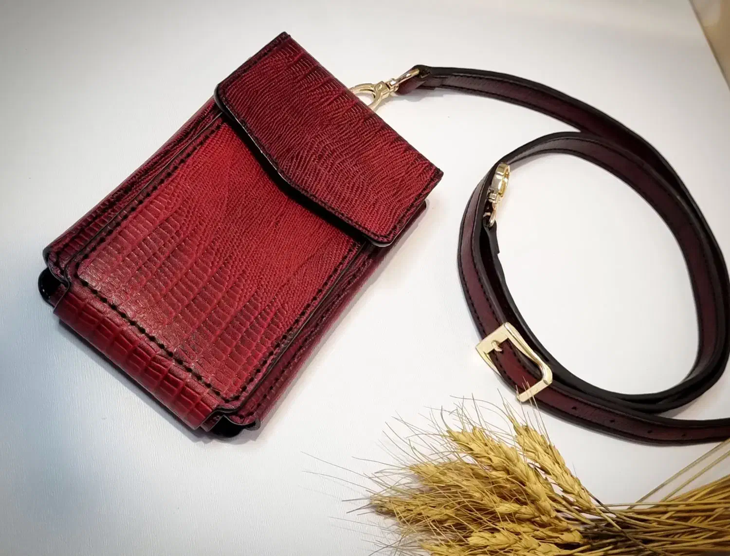 کیف دوشی مینیمال چرم دست دوز|کیف، کفش، کمربند|تهران, بهداشت|دیوار