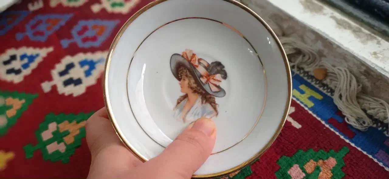 نلبکی عتیقه قدیمی|کلکسیون اشیاء عتیقه|اردبیل, |دیوار