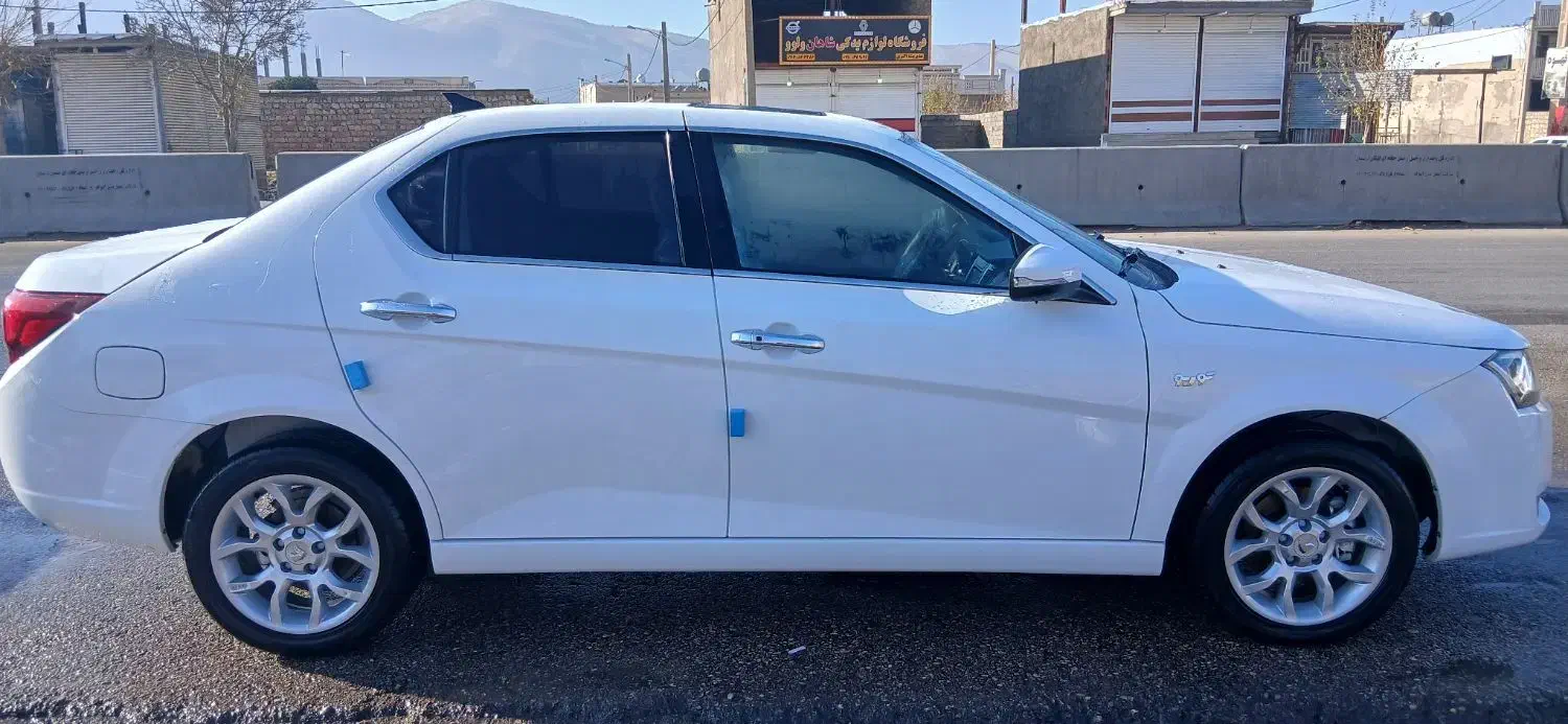 فروش یک دستگاه دنا پلاس اتومات خشک|خودرو سواری و وانت|کوهدشت, |دیوار