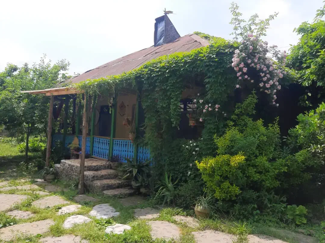 خونه مادربزرگه ( لوکیشن تاسیان و سوجان)|اجارهٔ کوتاه‌مدت ویلا و باغ|سیاهکل, |دیوار