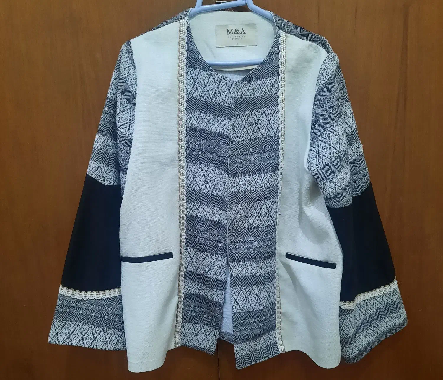 مانتو پاییزی|لباس|شوشتر, |دیوار