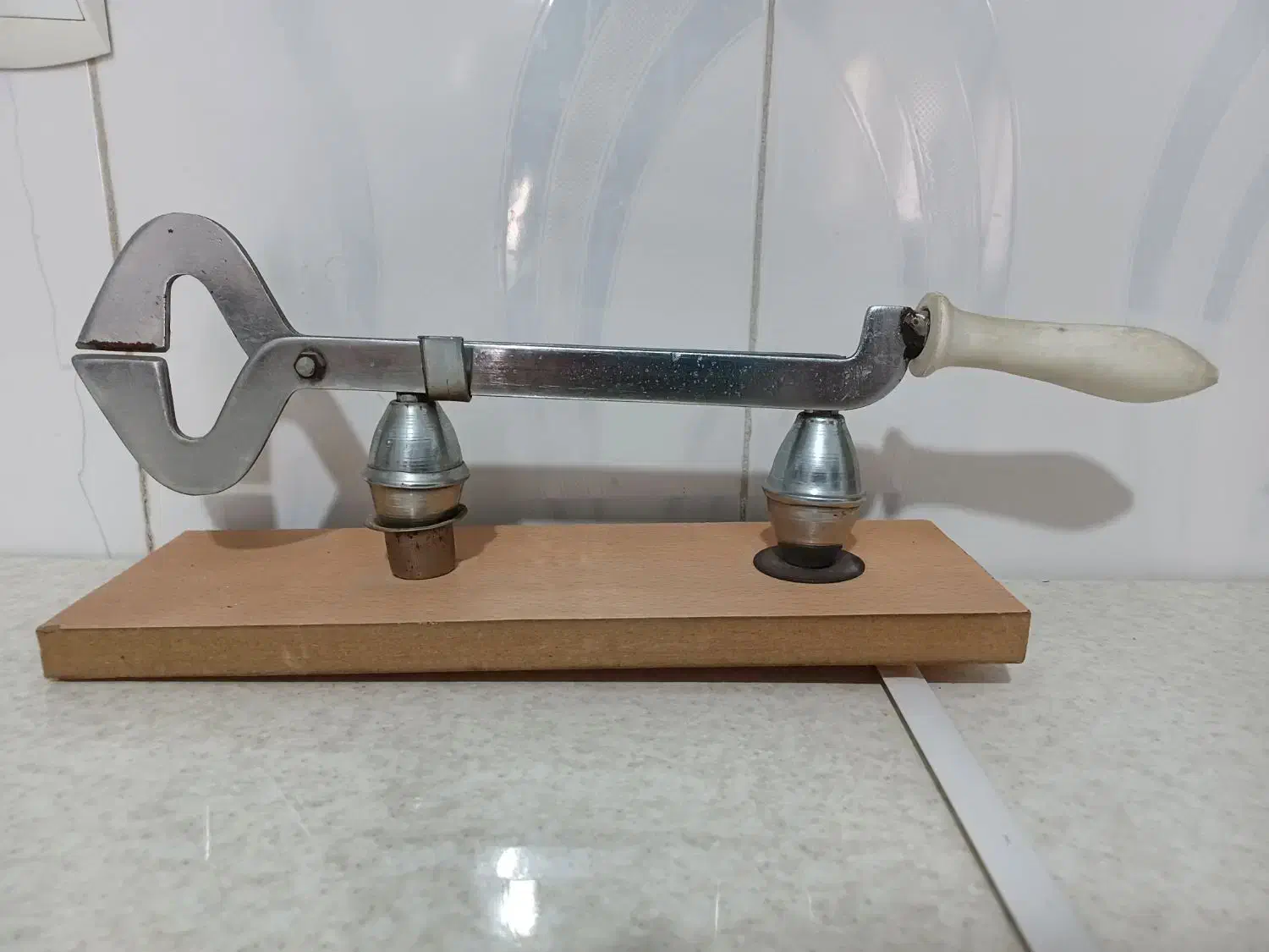 لوازم آشپزخانه|ظروف سرو و پذیرایی|رباط‌کریم, رباط‌کریم|دیوار