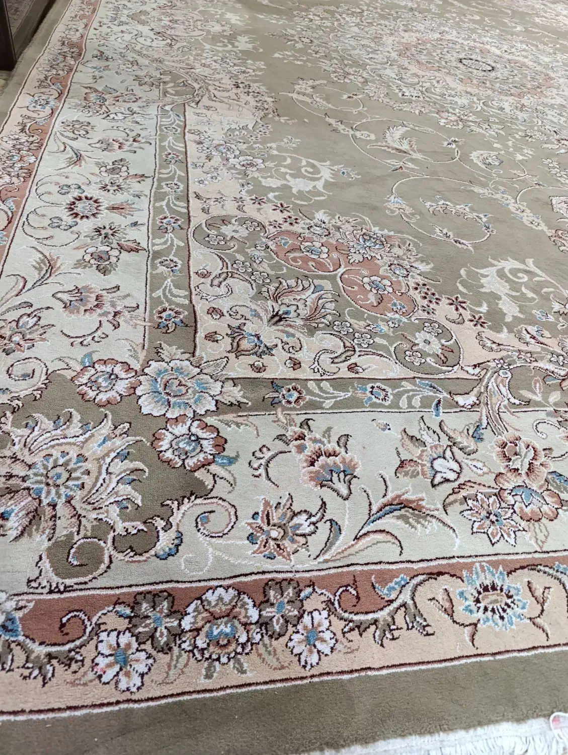 فرش ۱۲ متری گردویی|فرش|باقرشهر, |دیوار