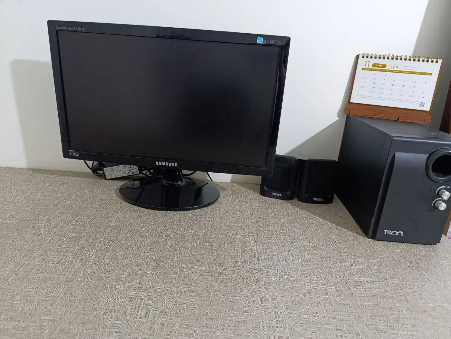 کامپیوتر ،میز ، صندلی|رایانه رومیزی|ساوه, |دیوار