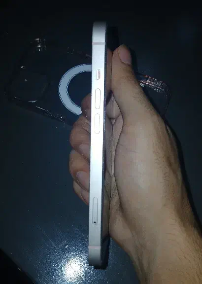 آیفون ۱۳ نرمال CH دو سیم کارت|موبایل|آستارا, |دیوار