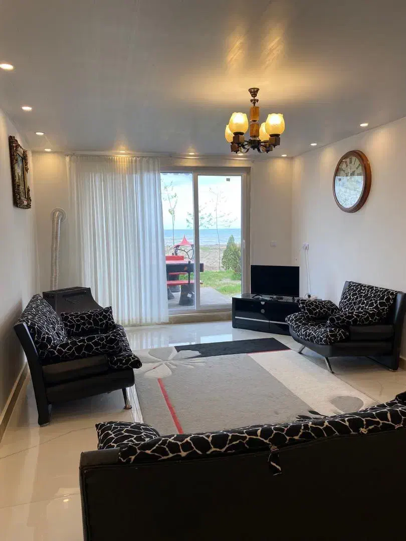 اجاره ویلا دوخوابه لب ساحل|اجارهٔ کوتاهمدت ویلا و باغ|بندر انزلی, طالب آباد|دیوار