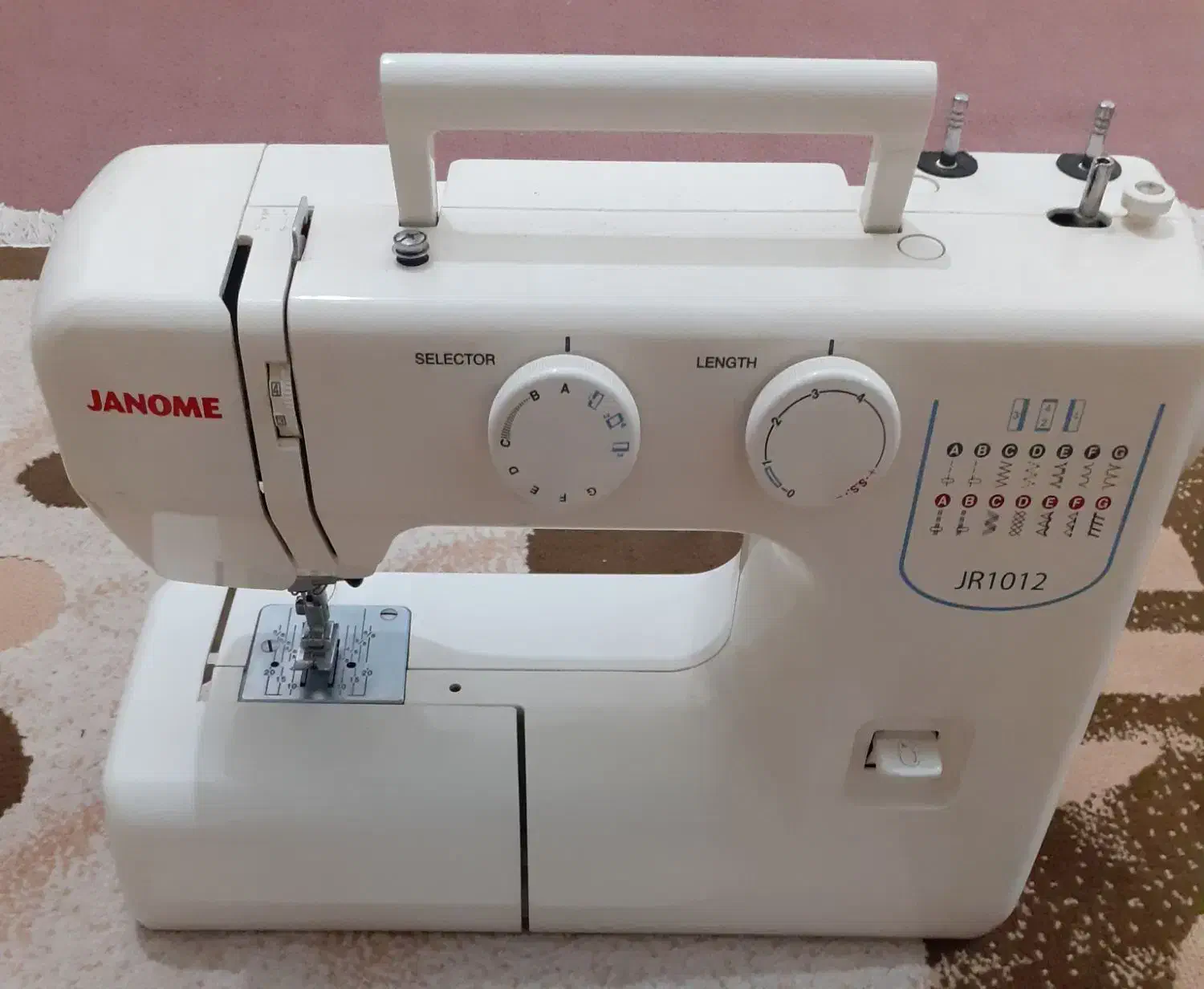 چرخ خیاطی سالم و تمیز ژانومه|چرخ خیاطی و ریسندگی|قم, نخودی|دیوار