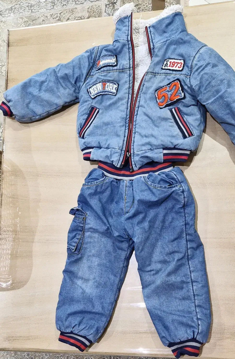 کاپشن و سویشرت مناسب ۲سال|کفش و لباس بچه|ری, دیلمان|دیوار