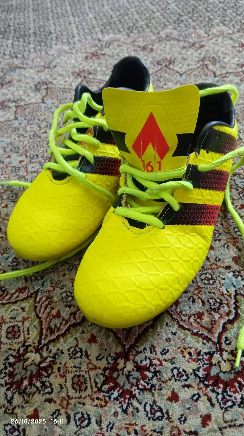 کفش فوتبال سایز ۳۶|ورزش‌های توپی|تبریز, |دیوار