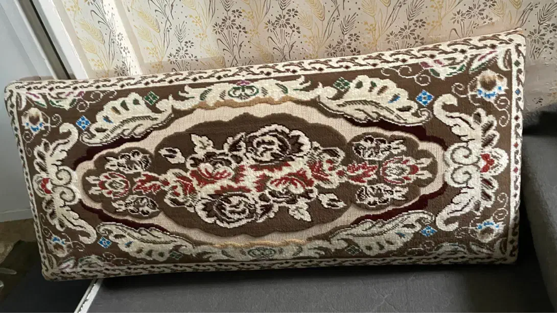 ۴تا پشتی کرم قهوه ای نو|پشتی|مشهد, گاز|دیوار