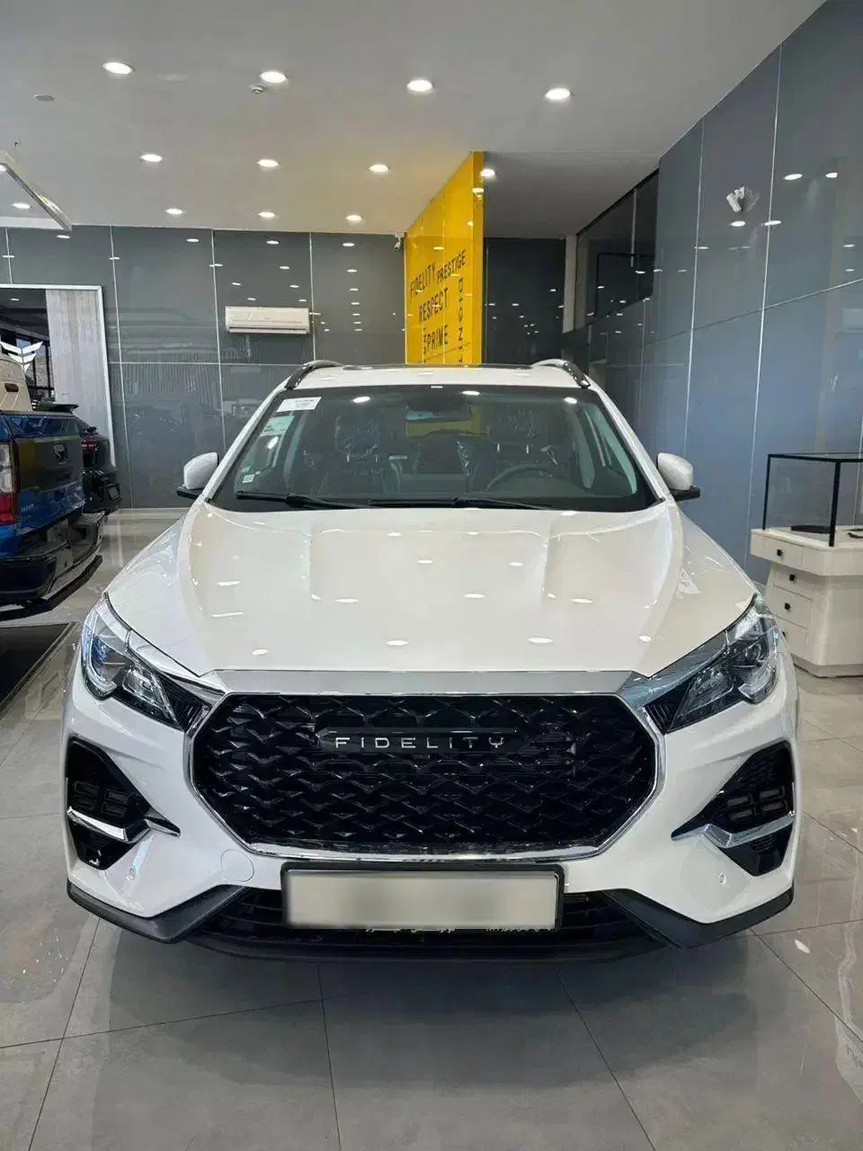 فیدلیتی الیت 5 نفره سفید نمایندگی بهمن فوری|خودرو سواری و وانت|شیراز, شهرک گلدشت حافظ|دیوار