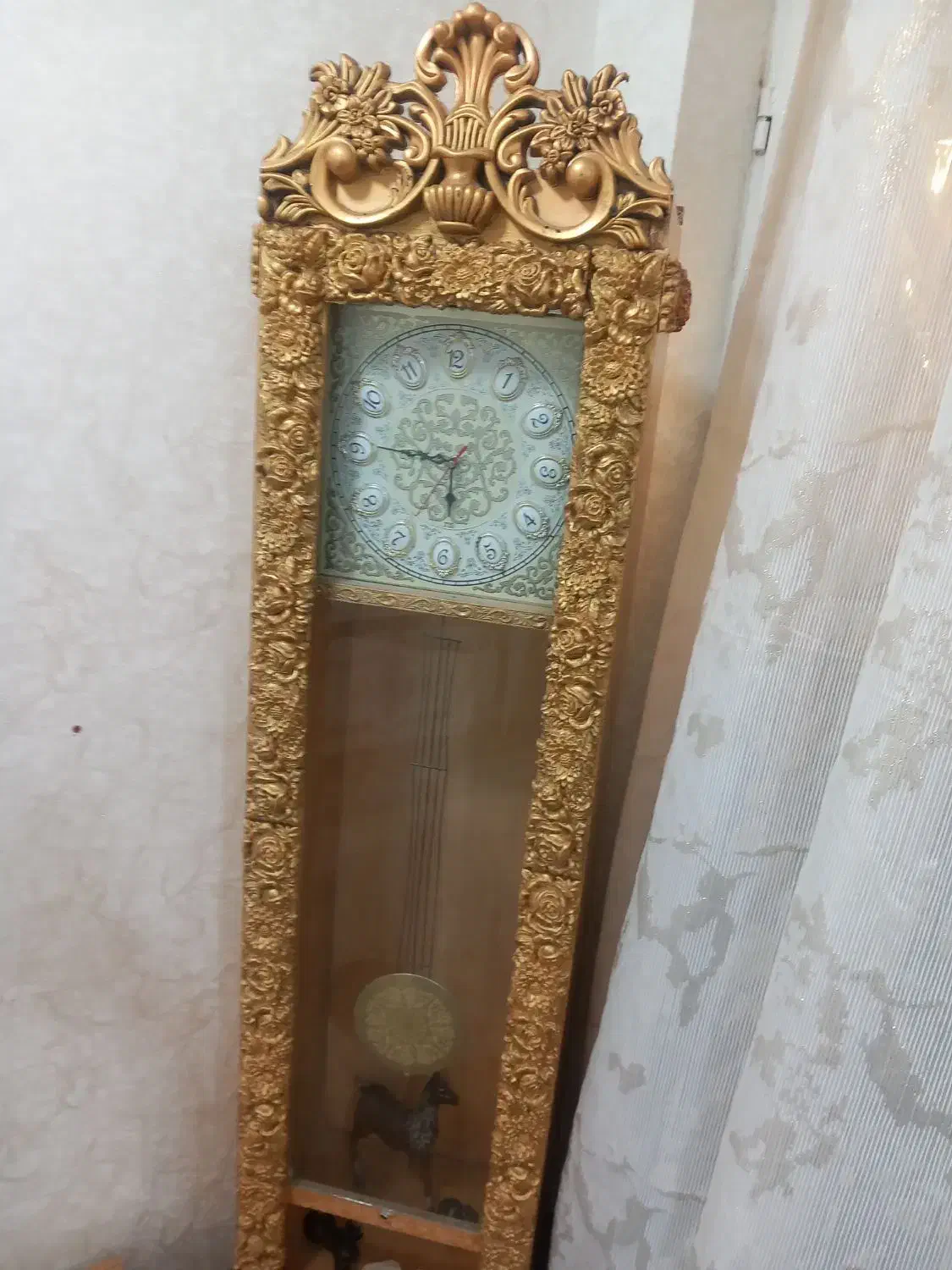 تلویزیون 32 و ساعت ایستاده سلطنتی|تلویزیون و پروژکتور|اهواز, شهرک دانشگاه|دیوار