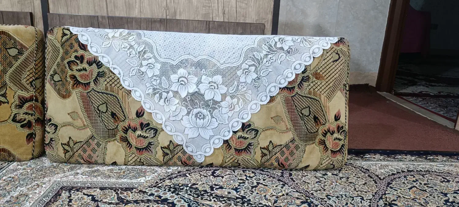 پشتی|پشتی|قم, شهر قائم|دیوار