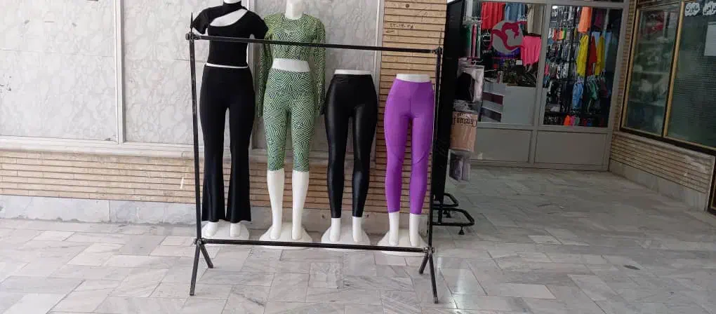 فروش مانکن و رگال لگ وشلوار|حراج|پیر بکران, |دیوار