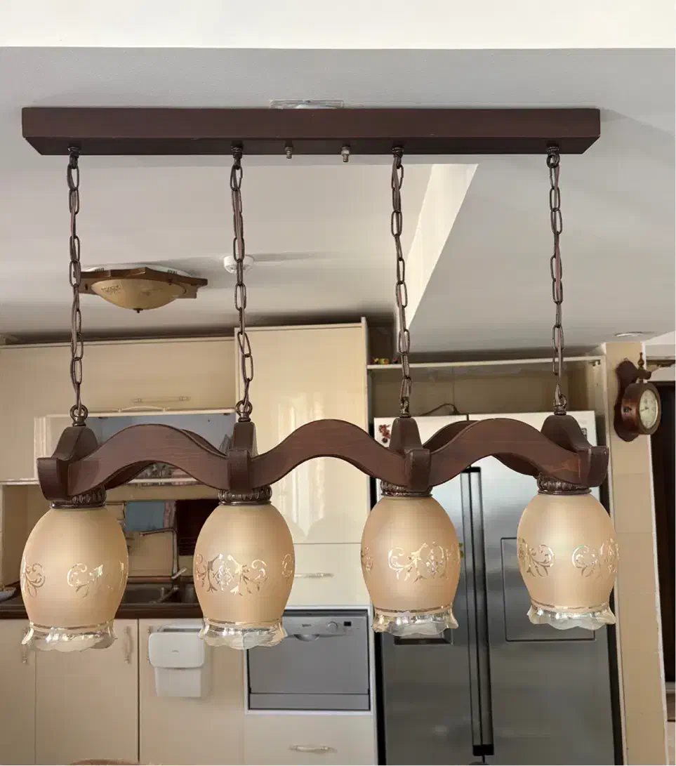 لوستر چهار شاخه چوبی|لوستر و چراغ آویز|یزد, |دیوار