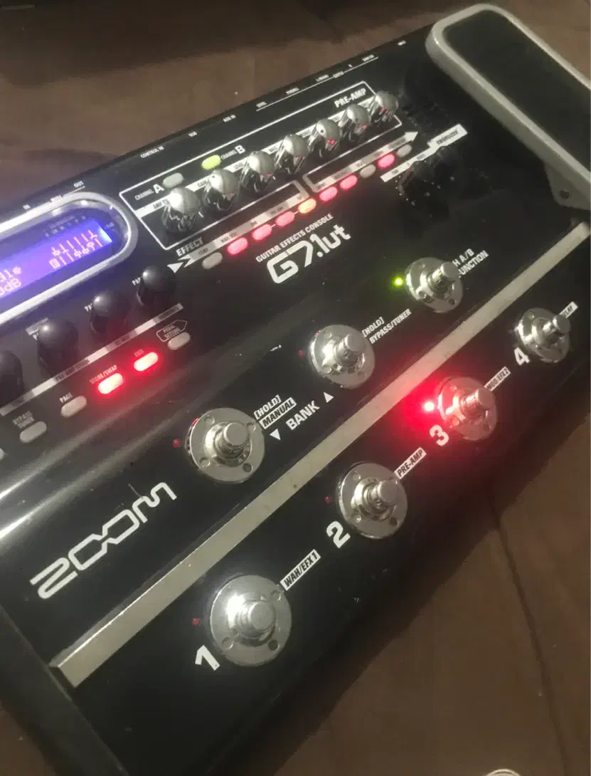 افکت zoom G7 با ساندکارت قوی (به شدت زیر قیمت)|گیتار، بیس، امپلیفایر|تهران, چیتگر شمالی|دیوار