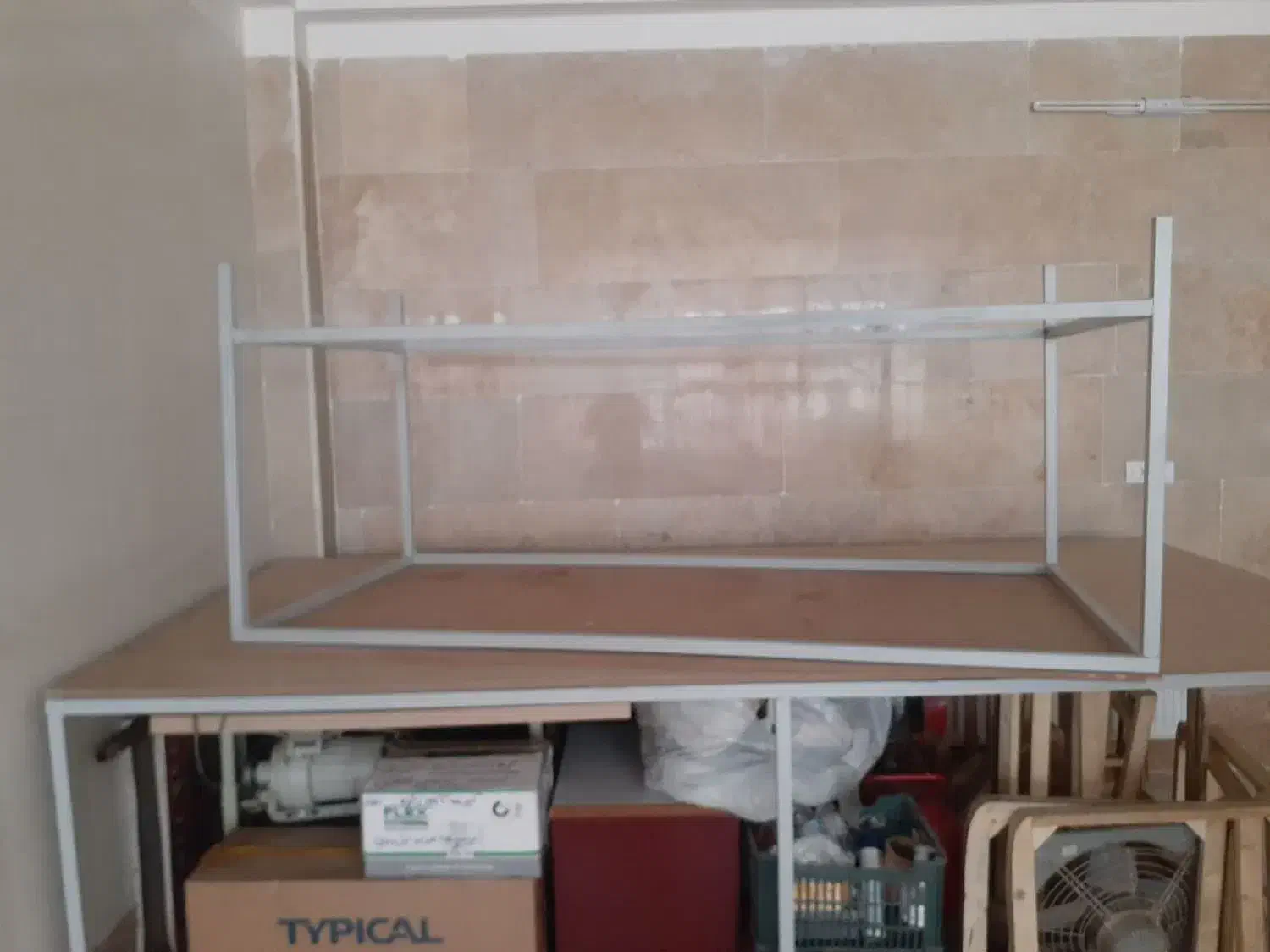 میز کار|مبلمان اداری|زنجان, |دیوار