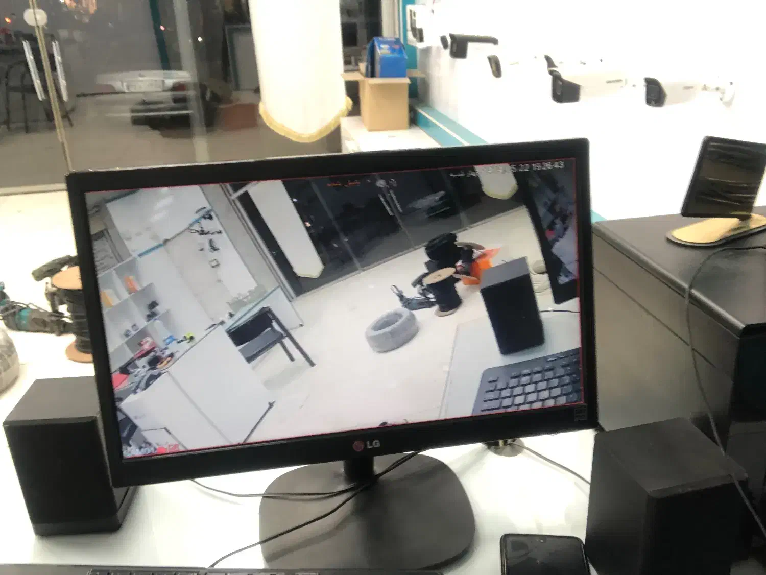 برقکاری ساختمان.دوربین ودزدگیر. ایفون تصویری|خدمات پیشه و مهارت|کرمان, |دیوار