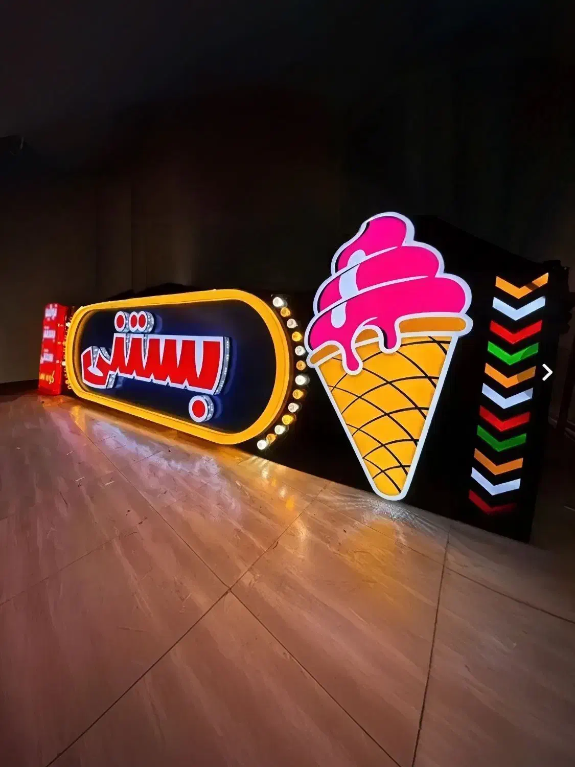 تابلو چلنیوم استیل حروف برجسته تابلو سازی|فروشگاه و مغازه|قم, چهل درخت‎|دیوار