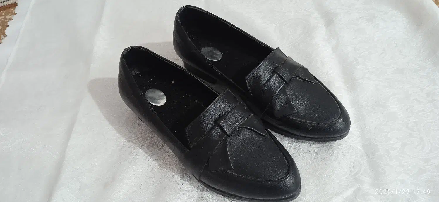 کفش|کیف، کفش، کمربند|بیرجند, |دیوار